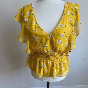 𝅺DESIGN Lab BNWT Vneck Yellow Floral Top Small